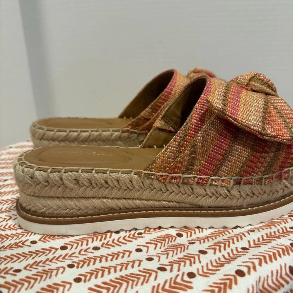 Antonio Melani Women's Multicolor Slide Sandals 8.5 look new leather upper